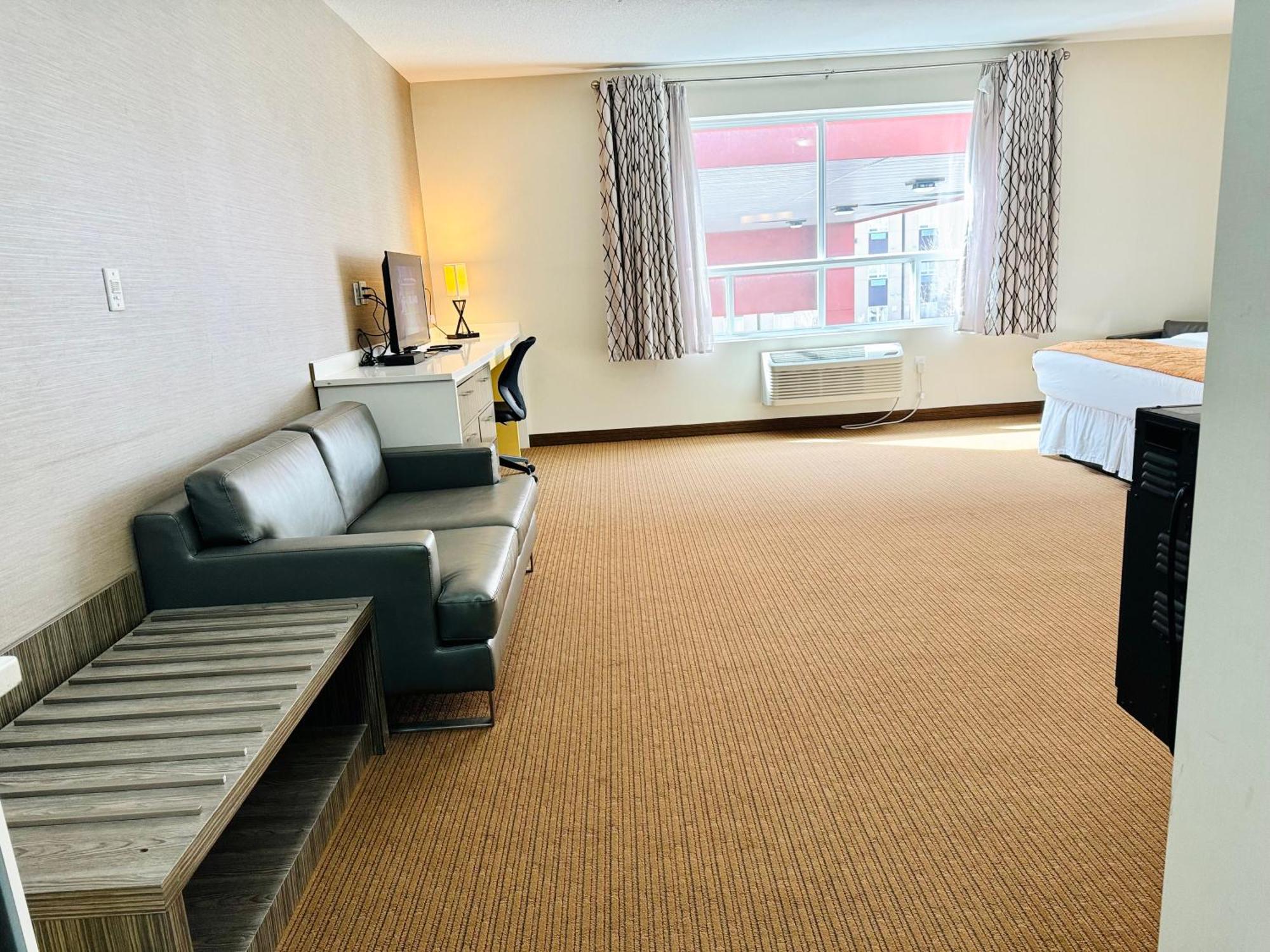 Southfort Inn Fort Saskatchewan Bagian luar foto
