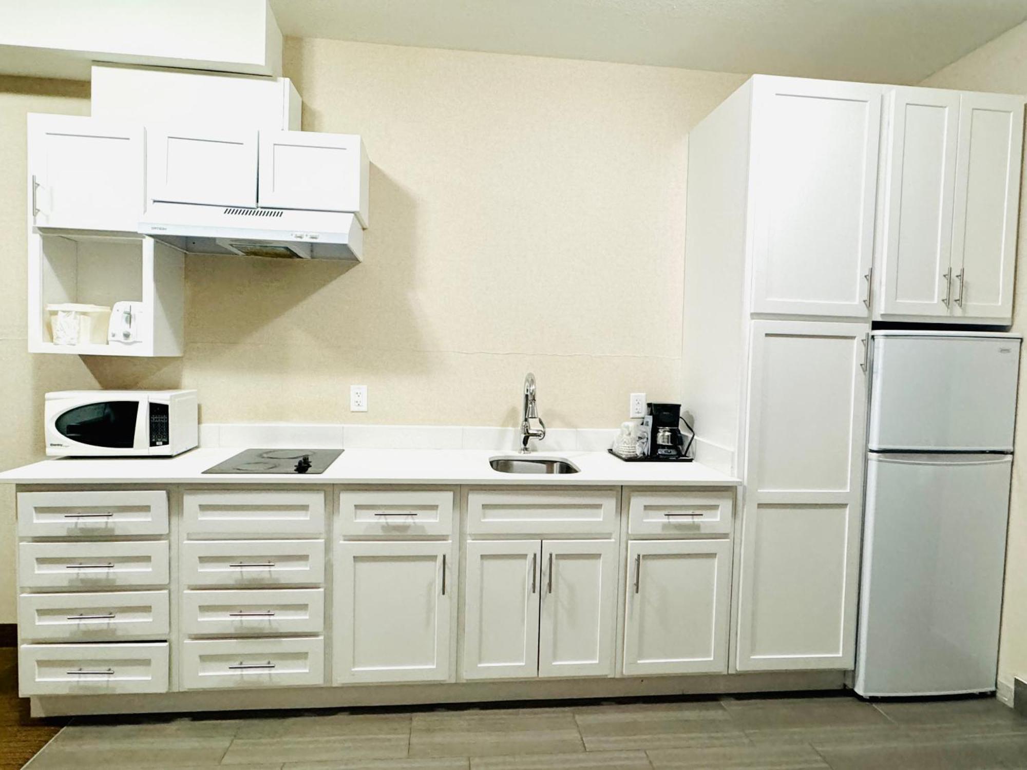 Southfort Inn Fort Saskatchewan Bagian luar foto